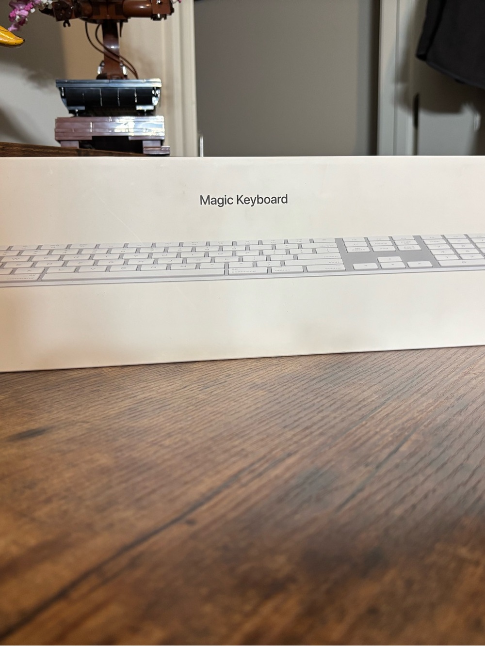 Apple Magic Keyboard with Numeric Keypad A1483 Bluetooth Lightning UK/US White